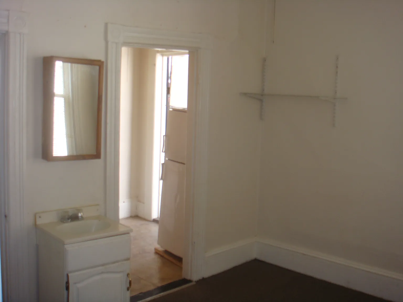 Studio, 325 sqft, $975 — Photo 2