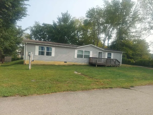 182 Glory St, Irvine, KY 40336