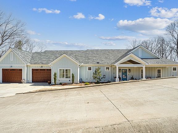 2nd image of 15 Driftwood Ln