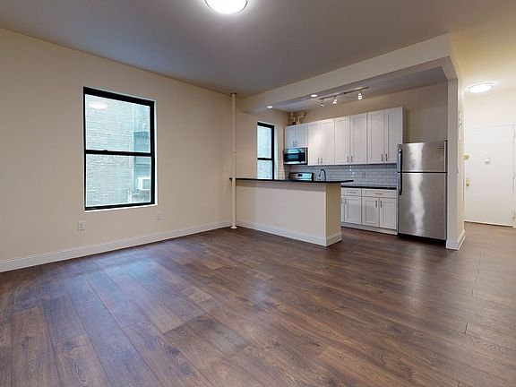 4th image of 100 W 139th St APT 22