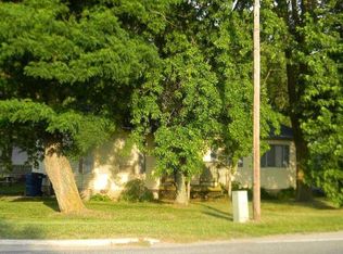 320 S Wolf Lake Rd, Muskegon, MI 49442