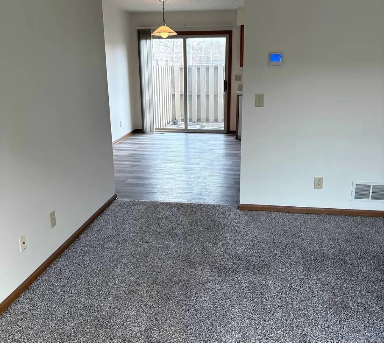 2 bed, 1.5 bath, 900 sqft, $1,015 — Photo 4