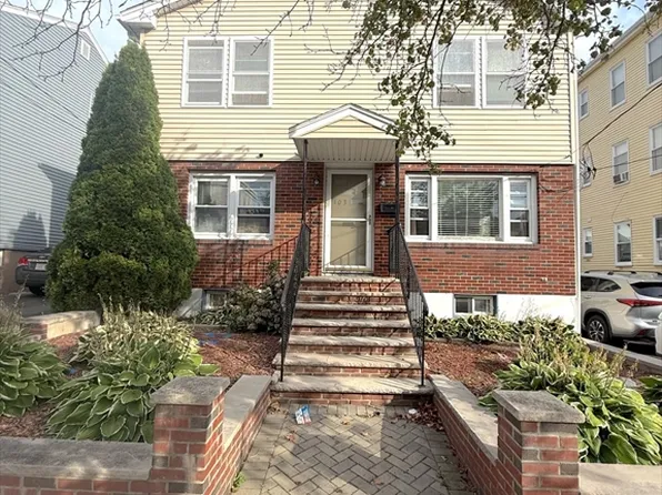 103 Swan St, Everett, MA 02149