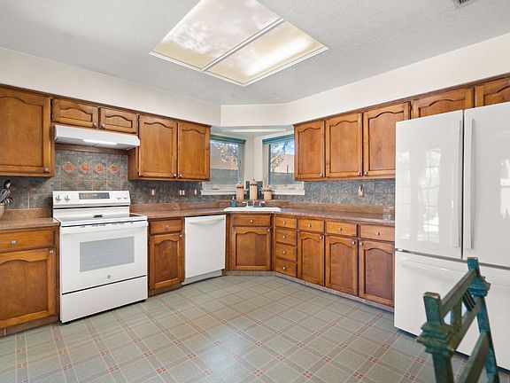 4th image of 5913 Broken Arrow Ln NW