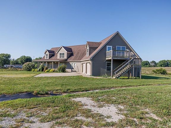 3rd image of 379 Spencer Pike Rd