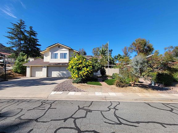 4th image of 23358 Glenn Ellen Way