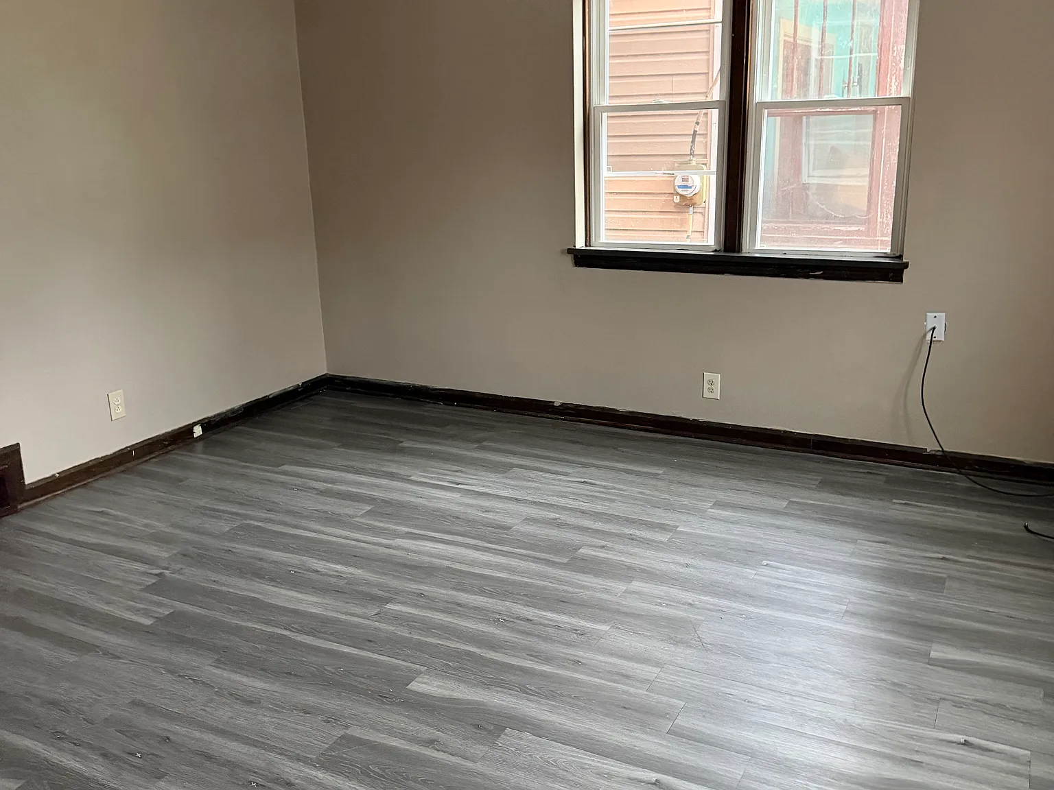913 Vine St — Photo 3