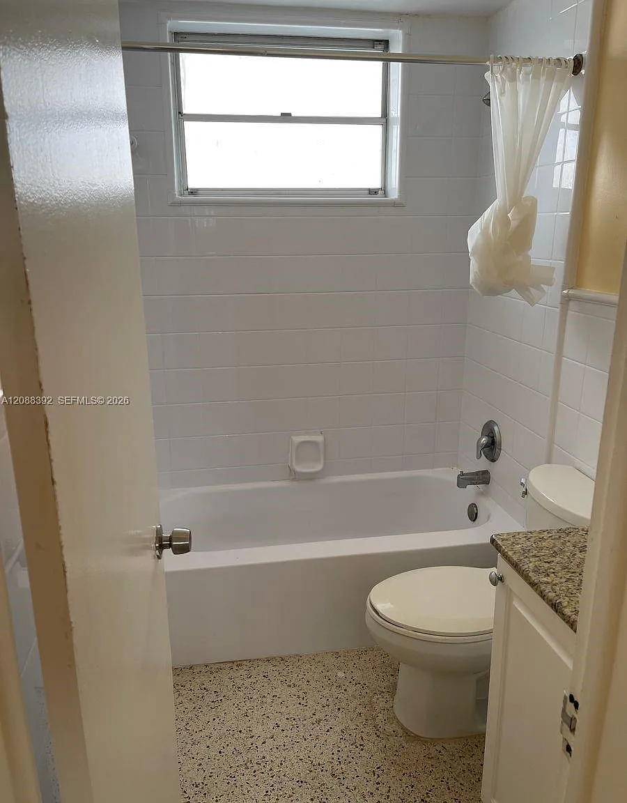Sub Of Foster & Sanchez Tr — Photo 2