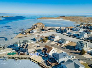 946 Mallard Dr, Lanoka Harbor, NJ 08734