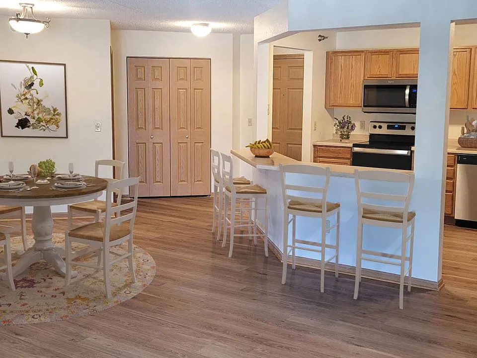 Lakewood Place Apartments