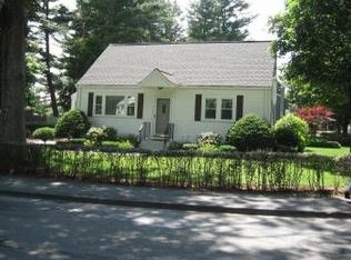 363 Foster Rd, Tewksbury, MA 01876