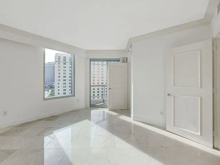 322 Karen Ave #804 — Photo 19