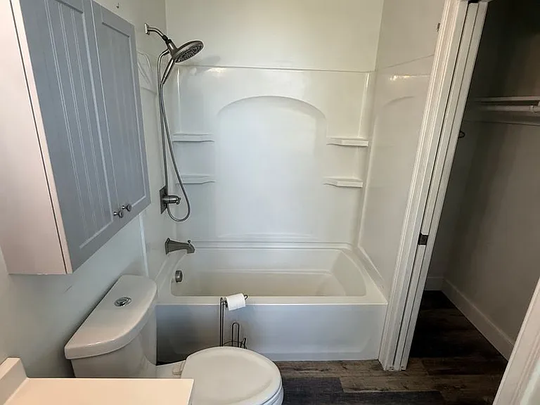 21 N Kershaw St — Photo 37
