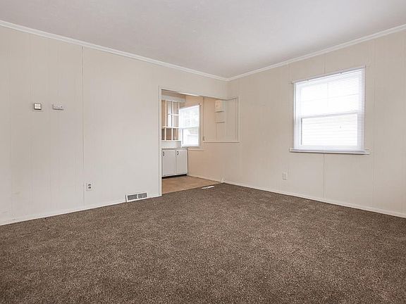 5th image of 13529 Carrington Ave