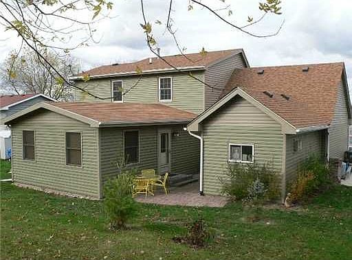 2nd image of 4920 Lakewood Dr