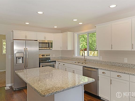 All new kitchen with granite and stainless steel appliances!