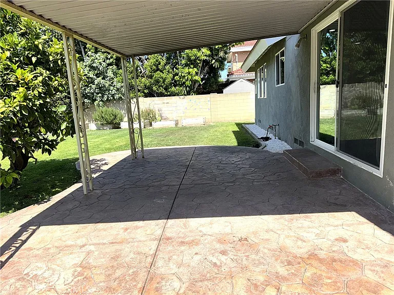 6911 Laurelhurst Dr — Photo 9