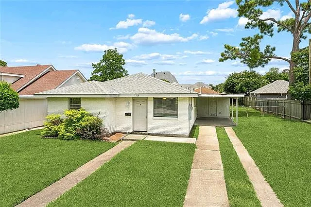 3 bed, 1.5 bath, 980 sqft, $1,895 — Photo 2