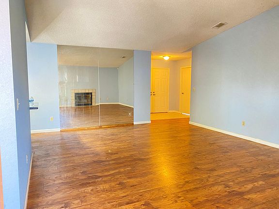 3rd image of 8681 Pacific Hills Way