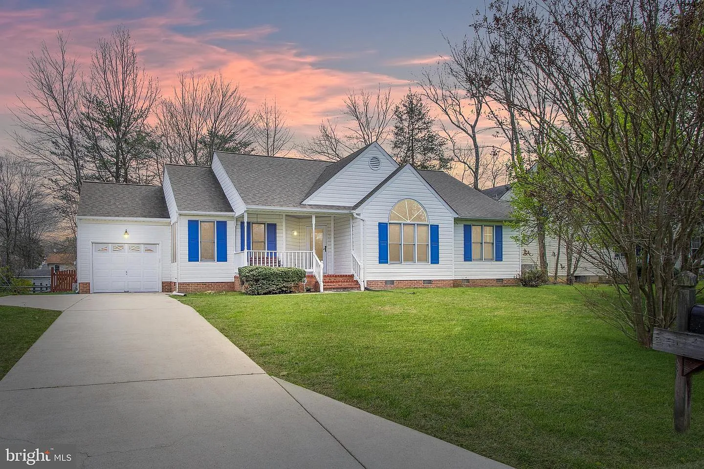 1302 Greenmont Dr photo 1