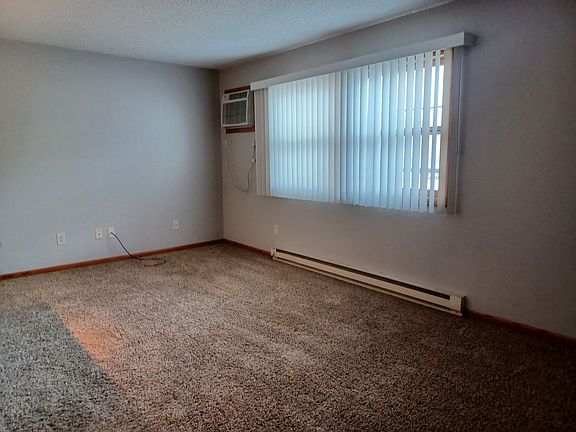 3rd image of 1002-1004 SE Belmont St #1004-11