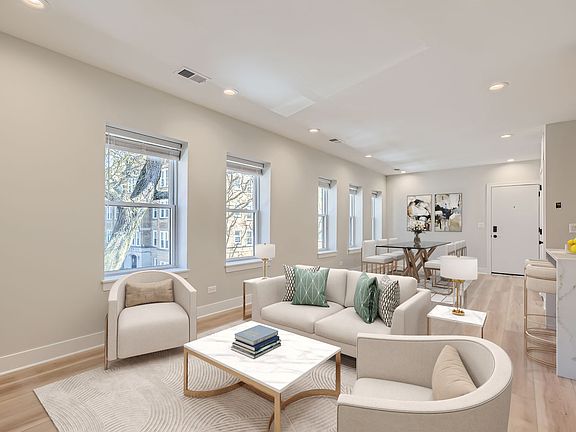4th image of 5014 N Rockwell St APT 1