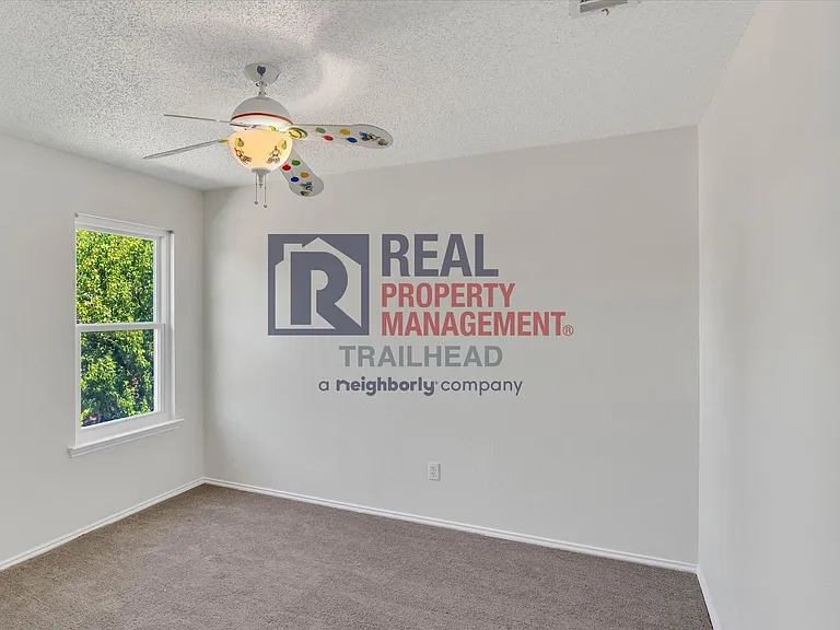 732 Burlington Ave — Photo 23