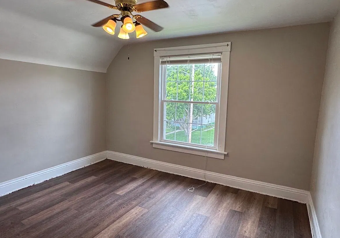 2 bed, $1,250 — Photo 3