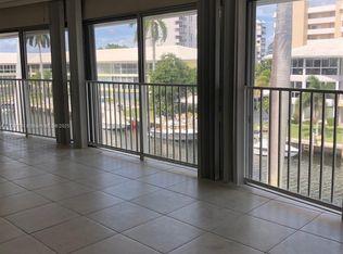 3051 NE 47th Ct APT 302, Fort Lauderdale, FL 33308