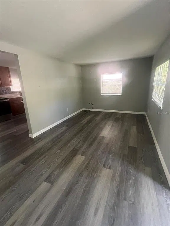3 bed, 1.0 bath, 1056 sqft, $1,675 — Photo 4