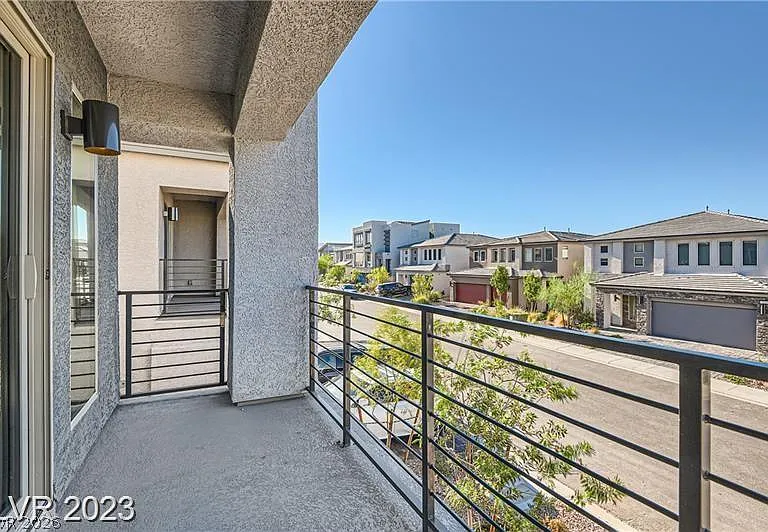 7037 Sunland Hills Ave — Photo 15