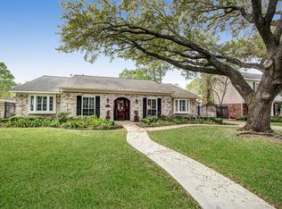 411 Southchester Ln, Houston, TX 77079