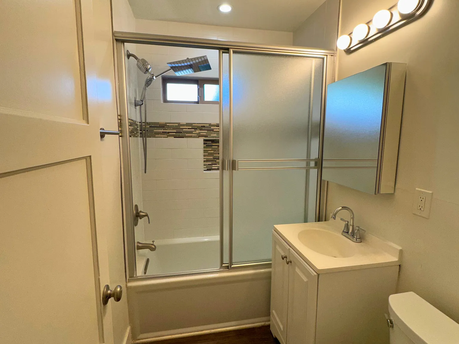 2 bed, $2,495 — Photo 3