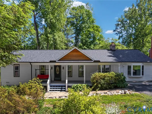 448 Lake Caroline Dr, Ruther Glen, VA 22546