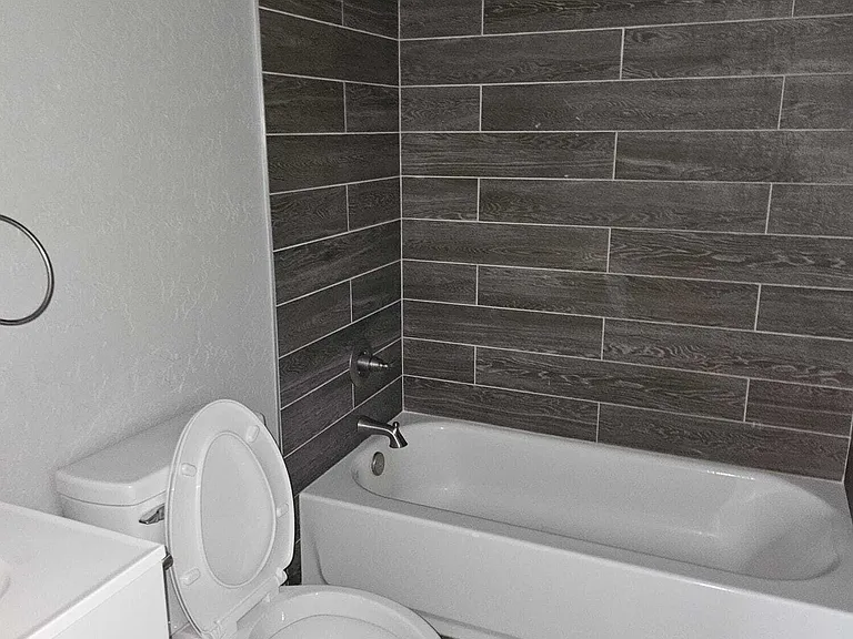 816 NW Arlington Ave — Photo 12