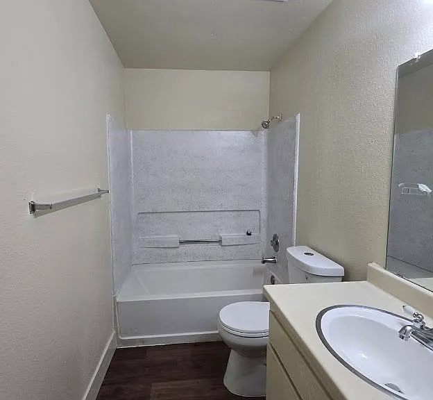 310 N 9th St #201 — Photo 8