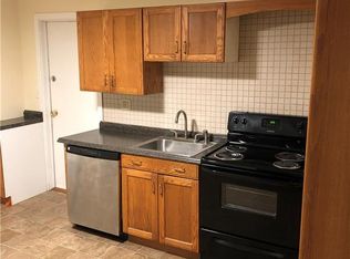29 Carpenter St, Norwich, CT 06360