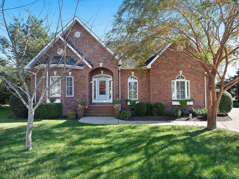 1st image of 3015 Twisted Oak Dr