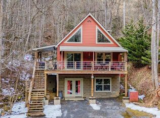 139 Charlie Harrell Ln, Hampton, TN 37658