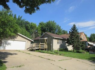 514 Griswold Ave, Sterling, IL 61081