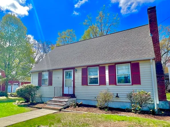 256 William St, Stoneham, MA 02180