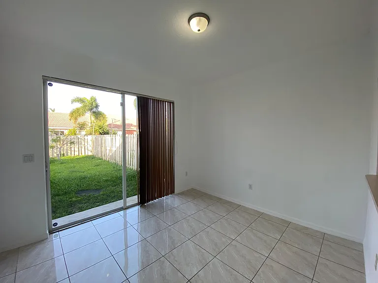 10985 SW 239th Ter — Photo 8