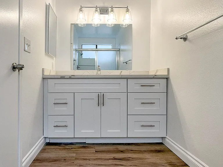 1229 Princeton St #4 — Photo 8