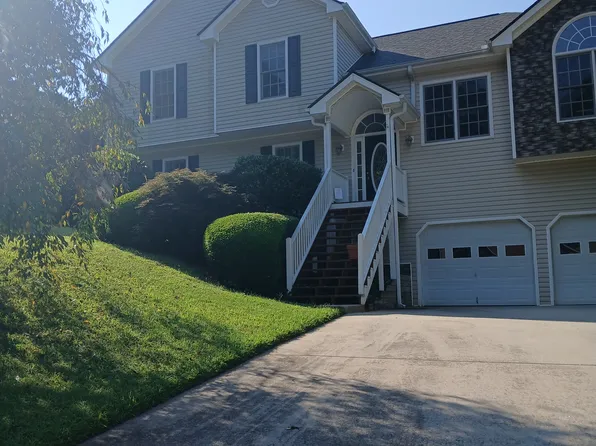 1040 Foxhollow Trl, Canton, GA 30115