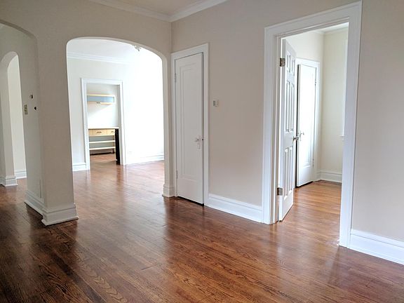 Main Room (2,looking at dining room)