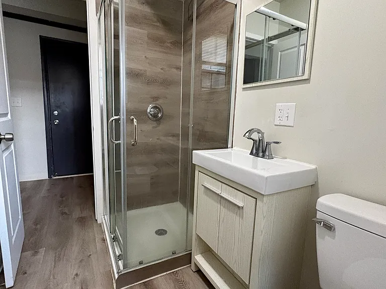Bethune Lofts — Photo 29