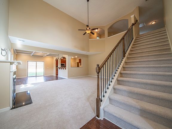 3rd image of 7377 Sorrel Ct