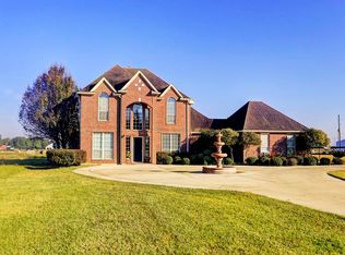 2058 Sally Gail Ln, Sealy, TX 77474