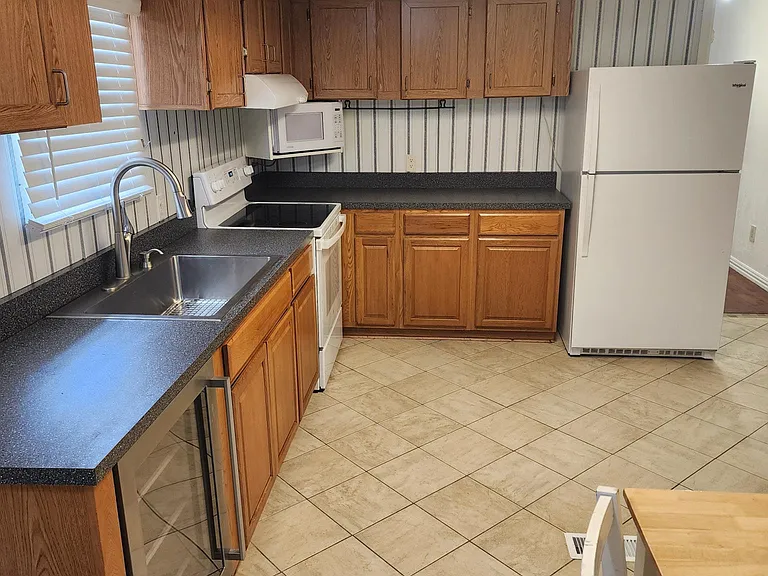 2102 N Battlebell Rd — Photo 7