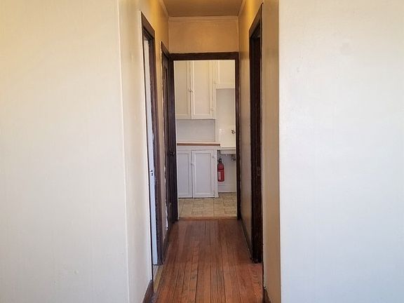4th image of 1424 Pennsylvania St APT 208